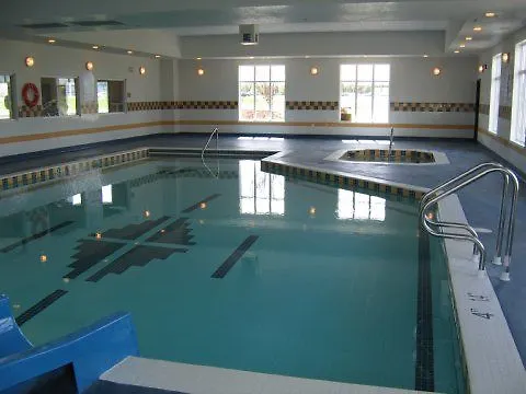 Holiday Inn Express & Suites Ottawa West - Nepean By Ihg 2*,